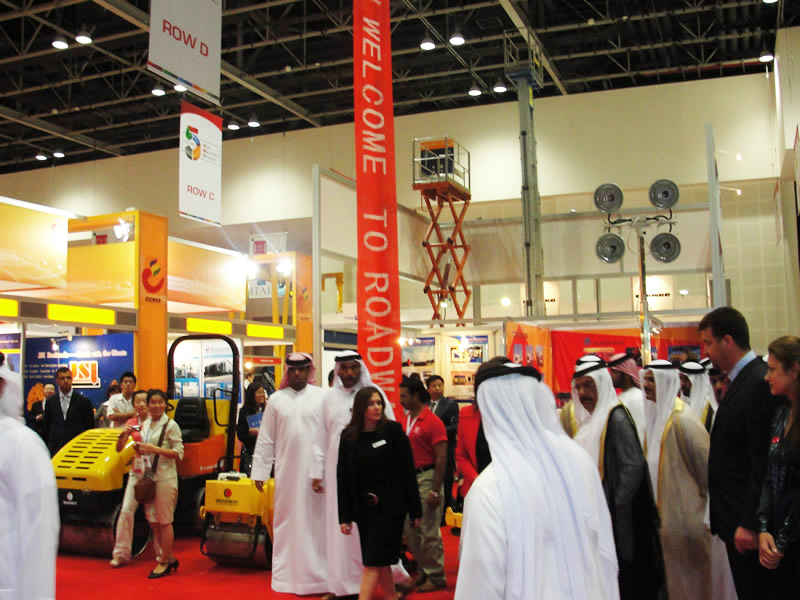 熱烈歡迎迪拜王儲(chǔ)一行到我公司攤位視察