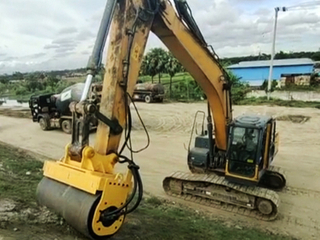 振動(dòng)鋼輪 RWYL-W15（挖掘機(jī)配套）